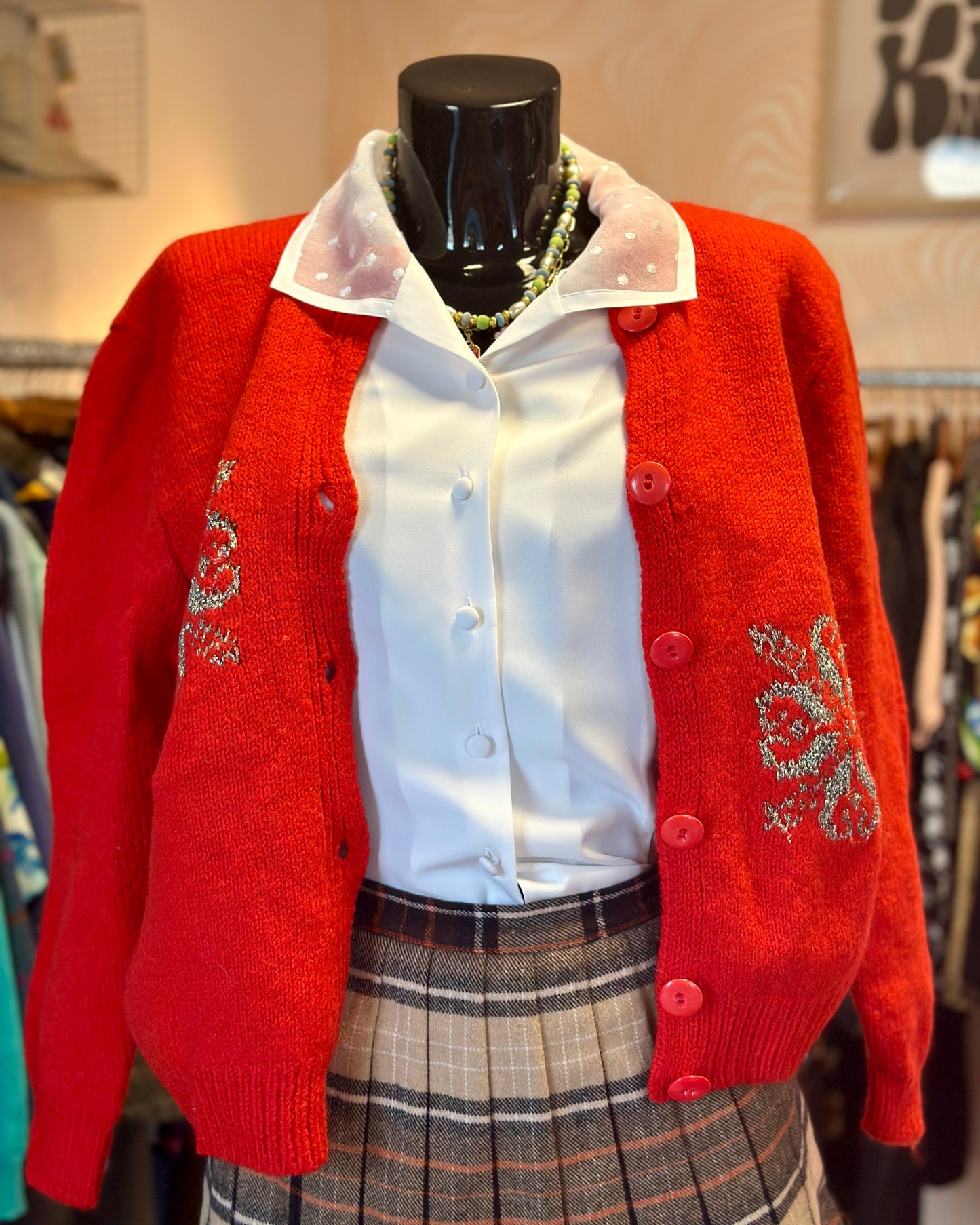 Cardigan rouge à fleurs argentées | T. S - M