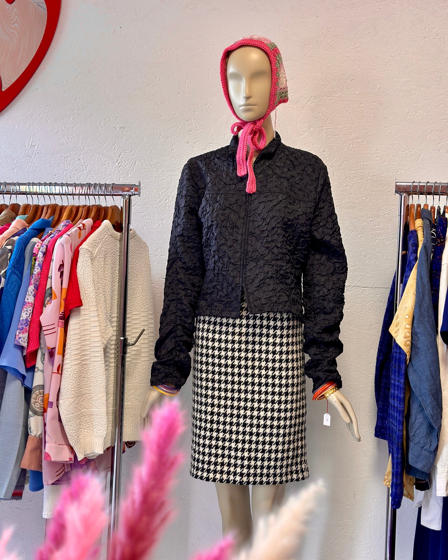 Cagoule en crochet rose