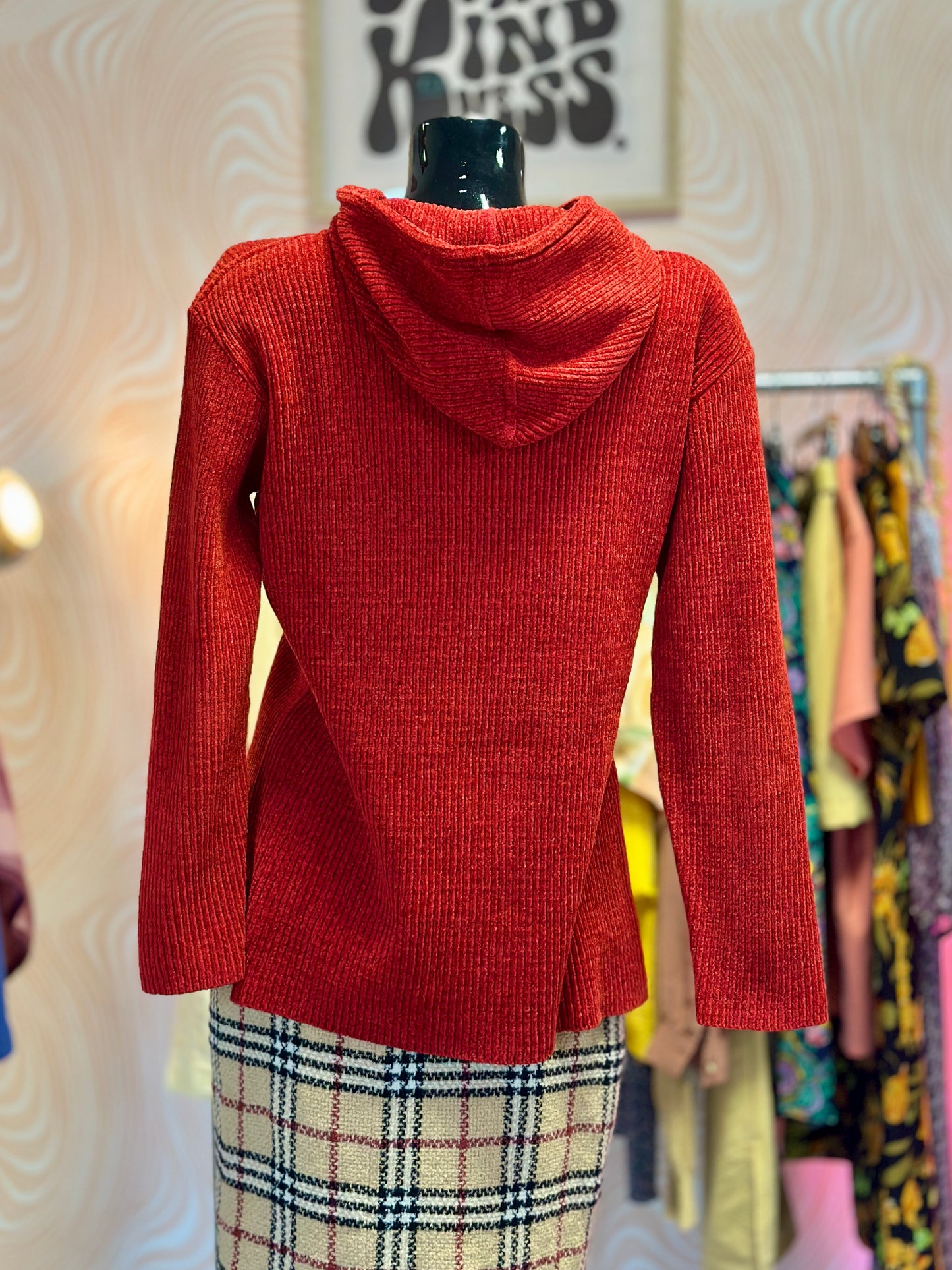 Pull rouge à capuche | T. M / L