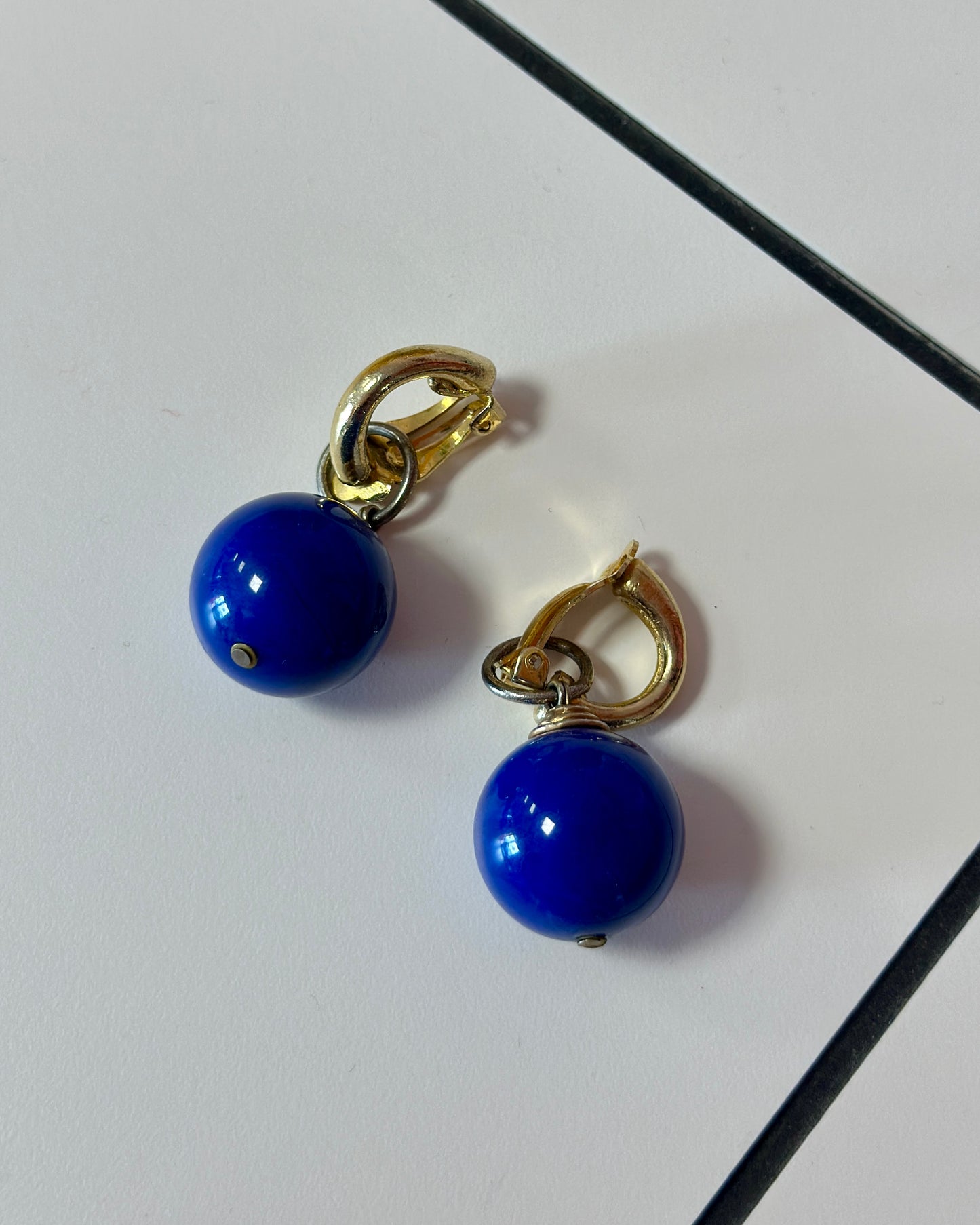 Boucles d'oreilles à clips grosse perle bleu