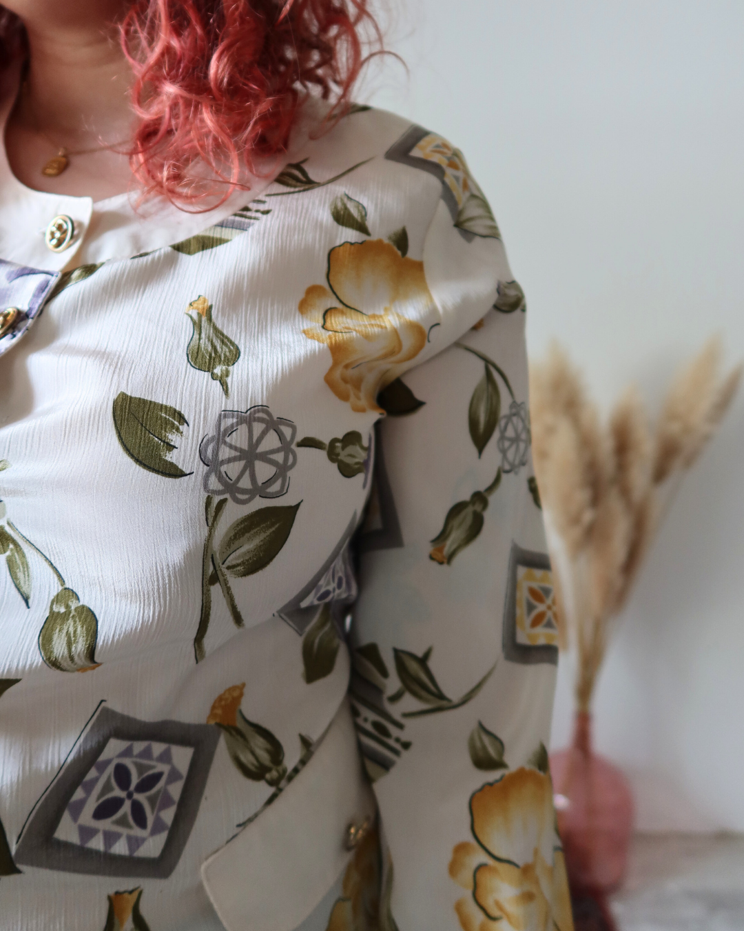 Blouse beige à fleurs | T. S