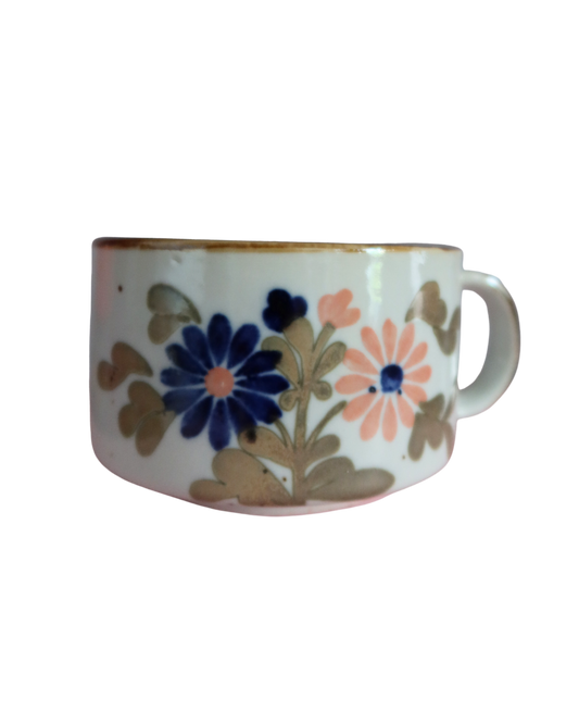 Mug en grès à fleurs