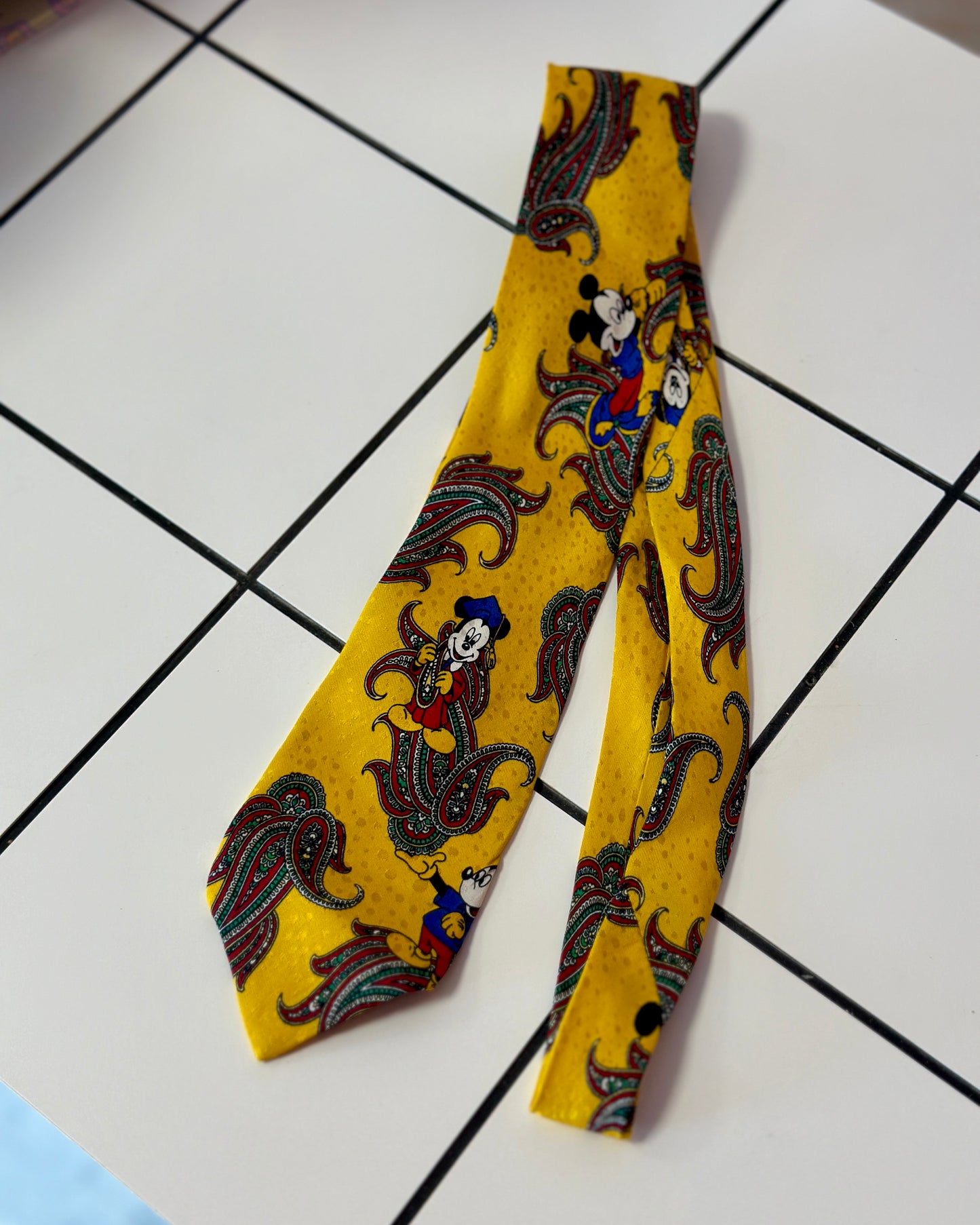 Cravate jaune Mickey