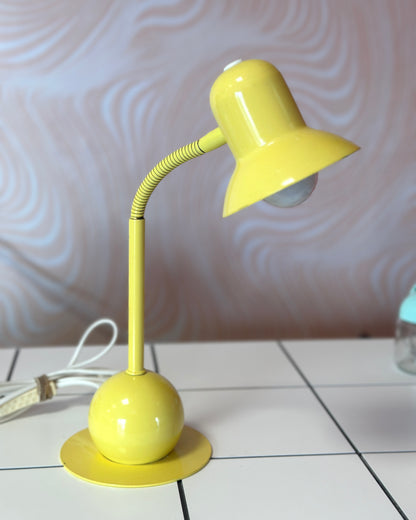 Lampe de designer de bureau jaune