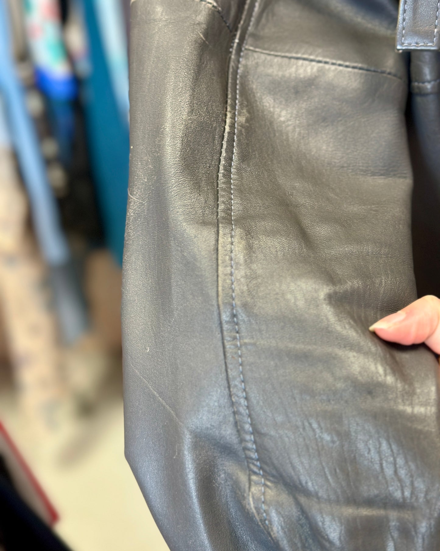 Veste bomber en cuir gris | T. M