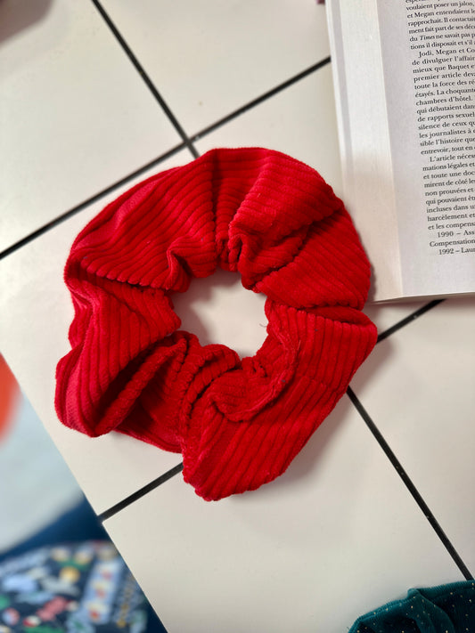 Big Scrunchie Velours Rouge Côtelé
