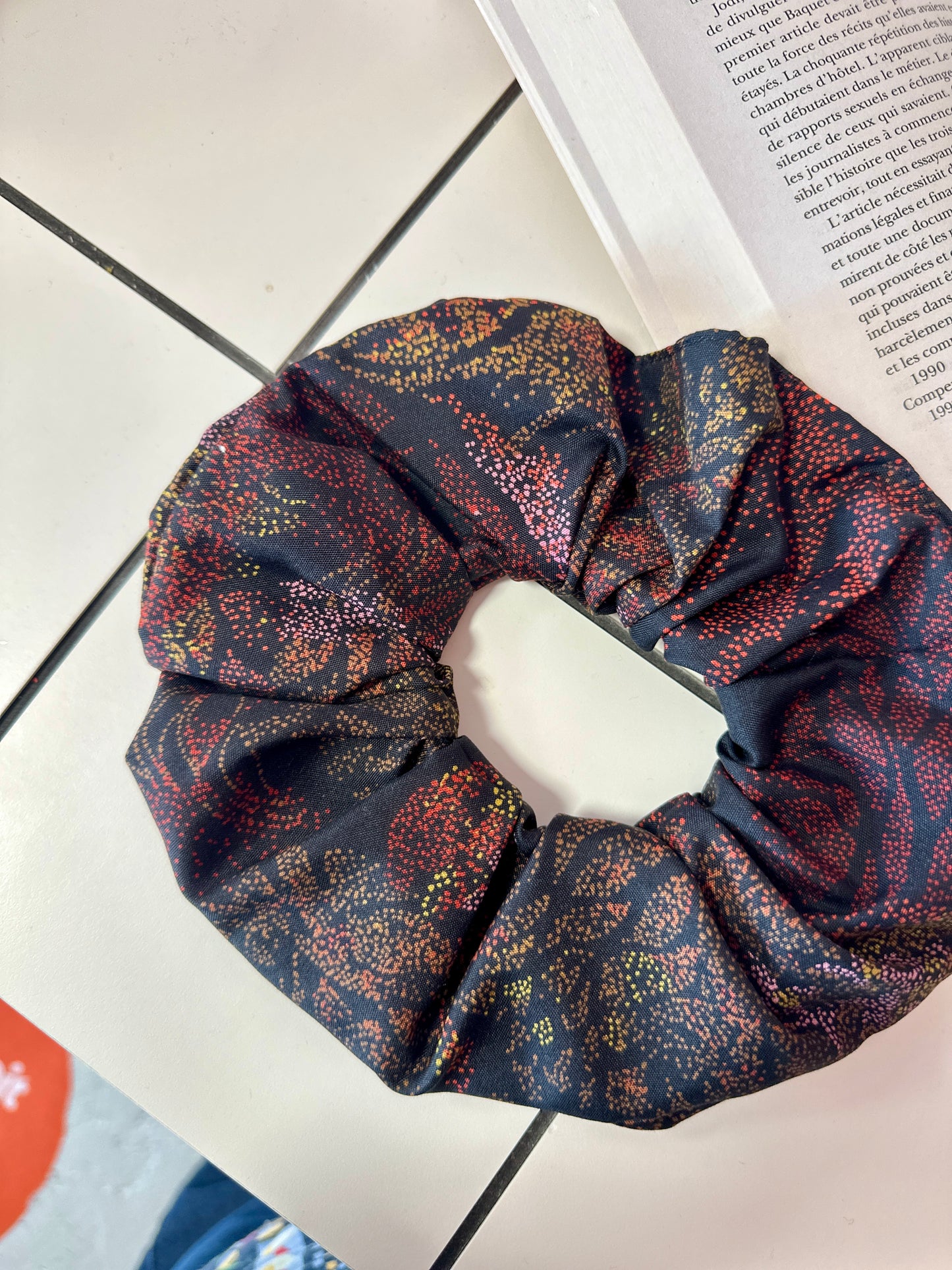 Big Scrunchie Noir à points