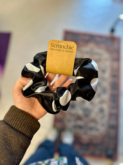 Big Scrunchie Satiné Maxi Pois