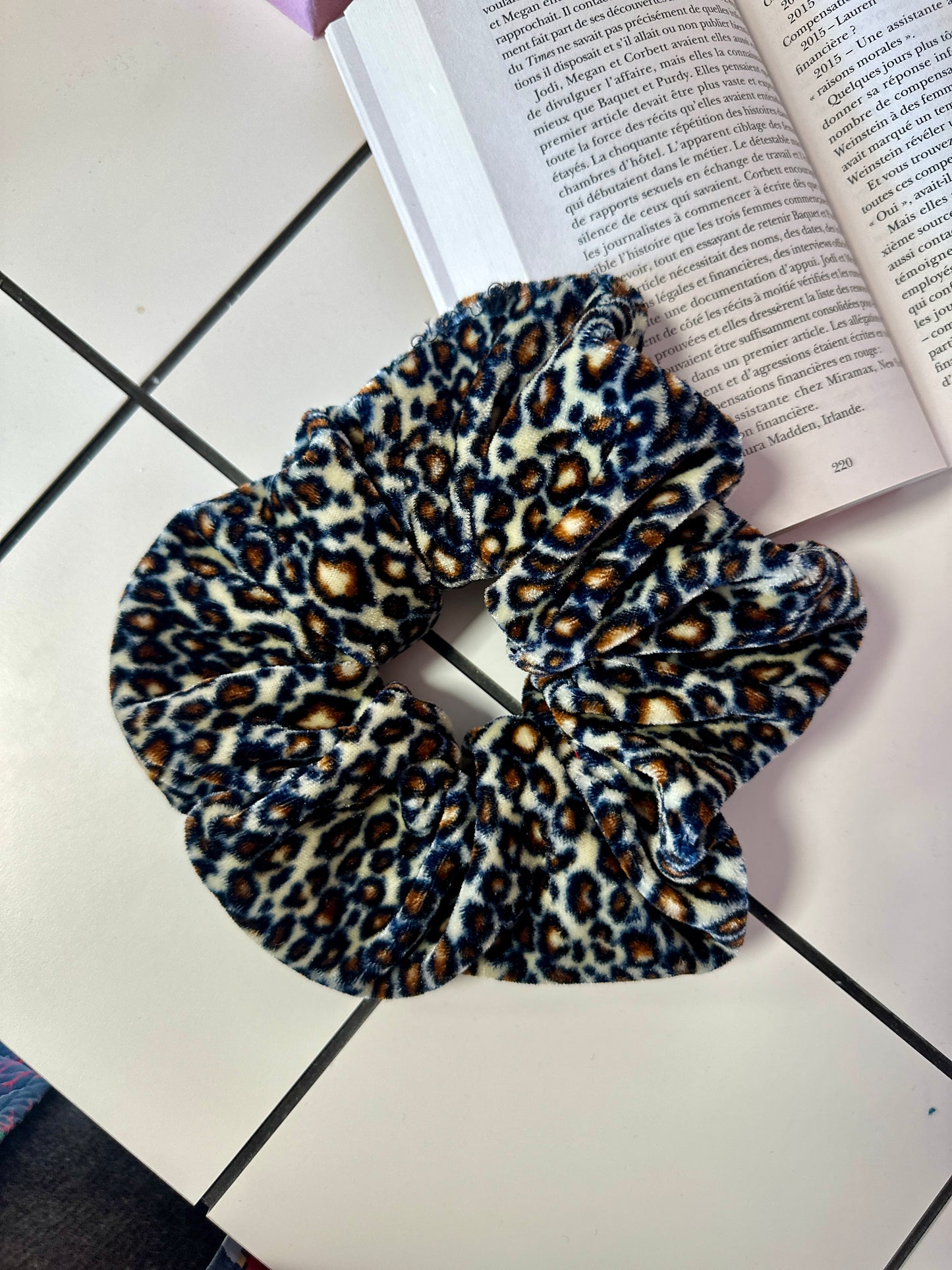 Big Scrunchie en Velours Léopard