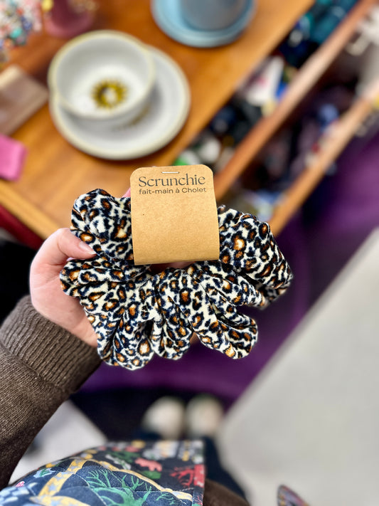 Big Scrunchie en Velours Léopard