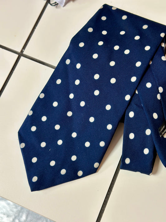 Cravate à pois en soie