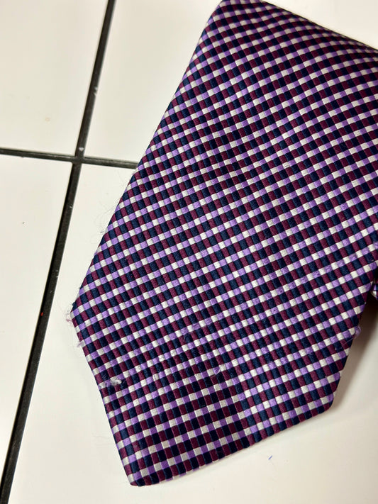 Cravate à motifs violette