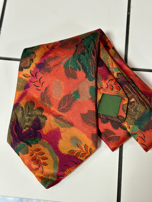 Cravate orange à fleurs abstraites