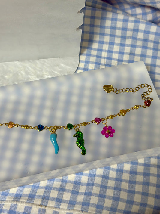 Bracelet à grigris Arc-en-ciel & coeurs