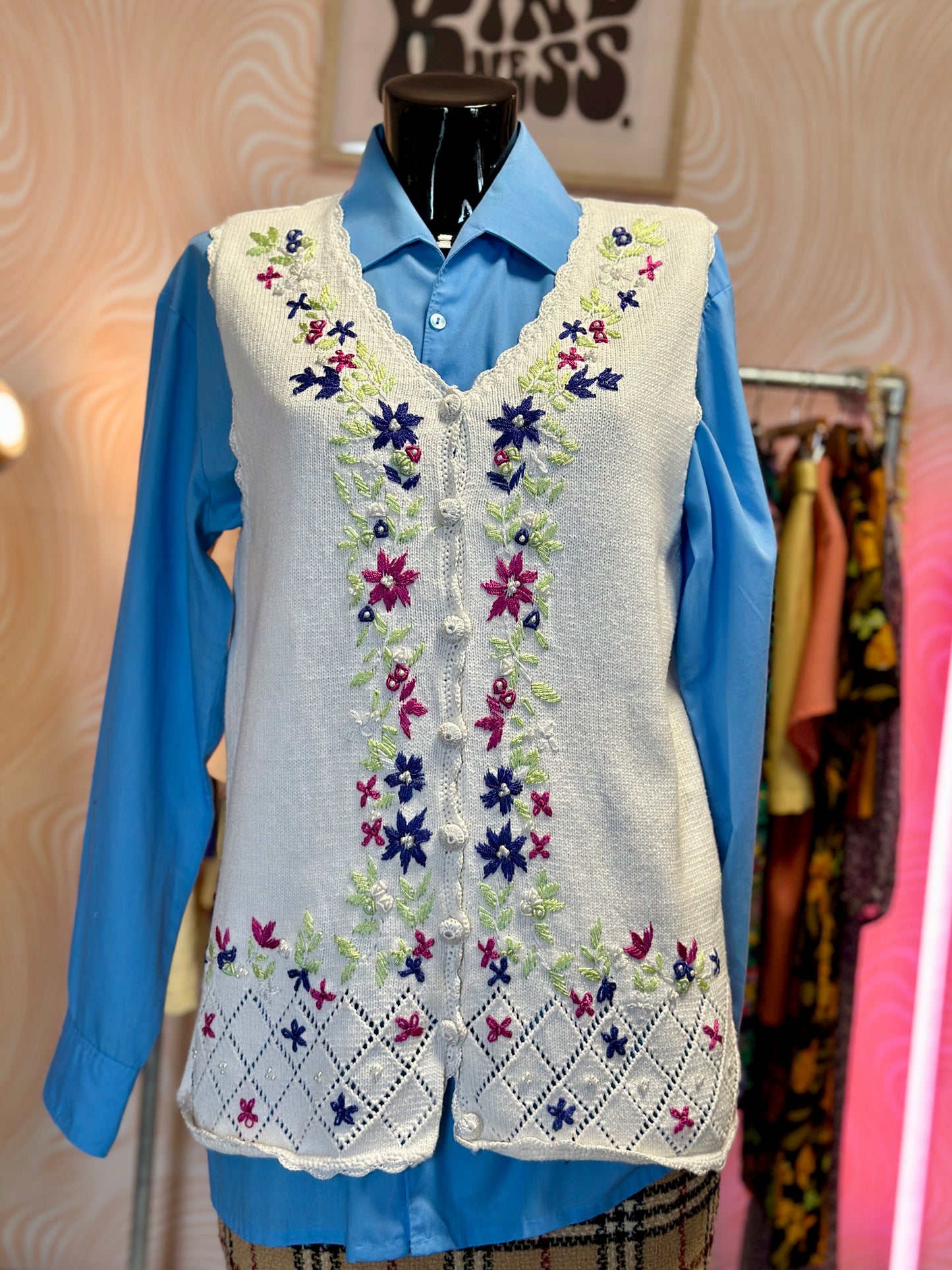 Gilet sans manches blanc à broderies et perles | T. L