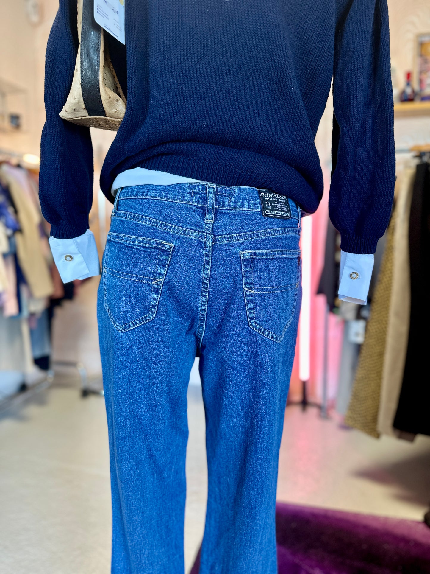 Jean taille basse, évasé | T. 38