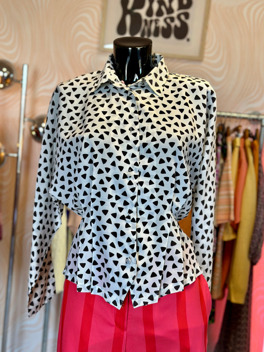 Chemise noire et blanche à motifs | T. S