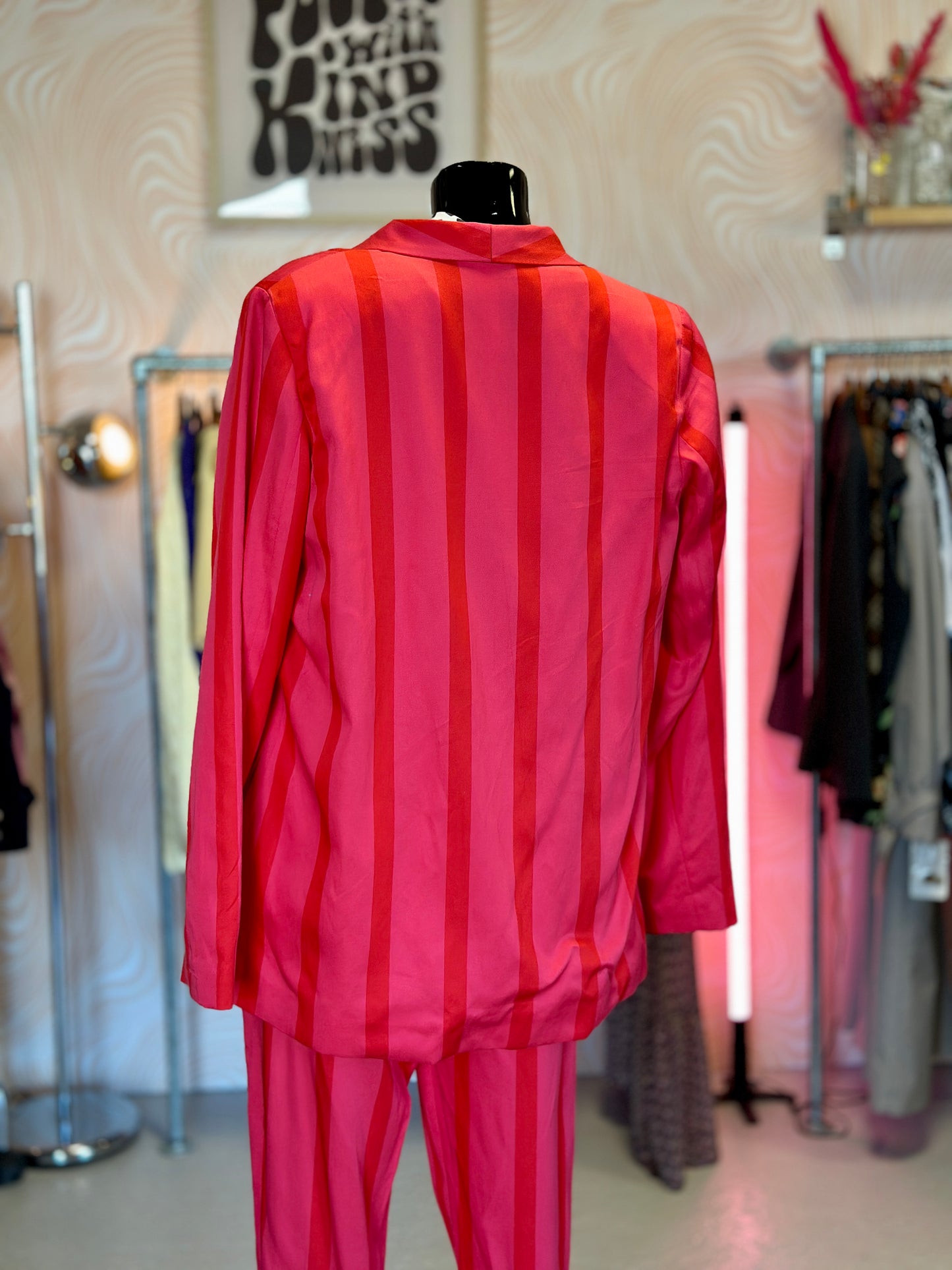 Tailleur à rayures rose et rouge | T. 42 / 44