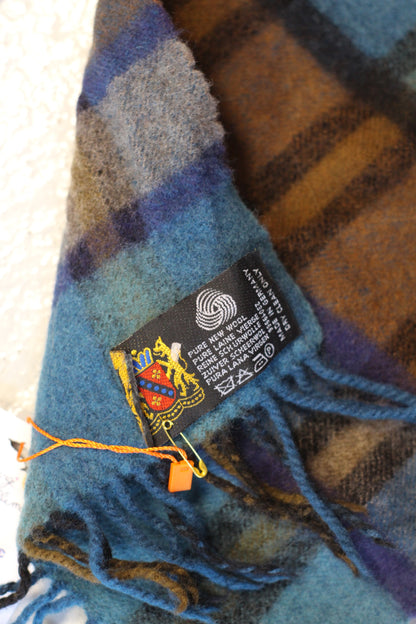 Écharpe à carreaux bleue et marron