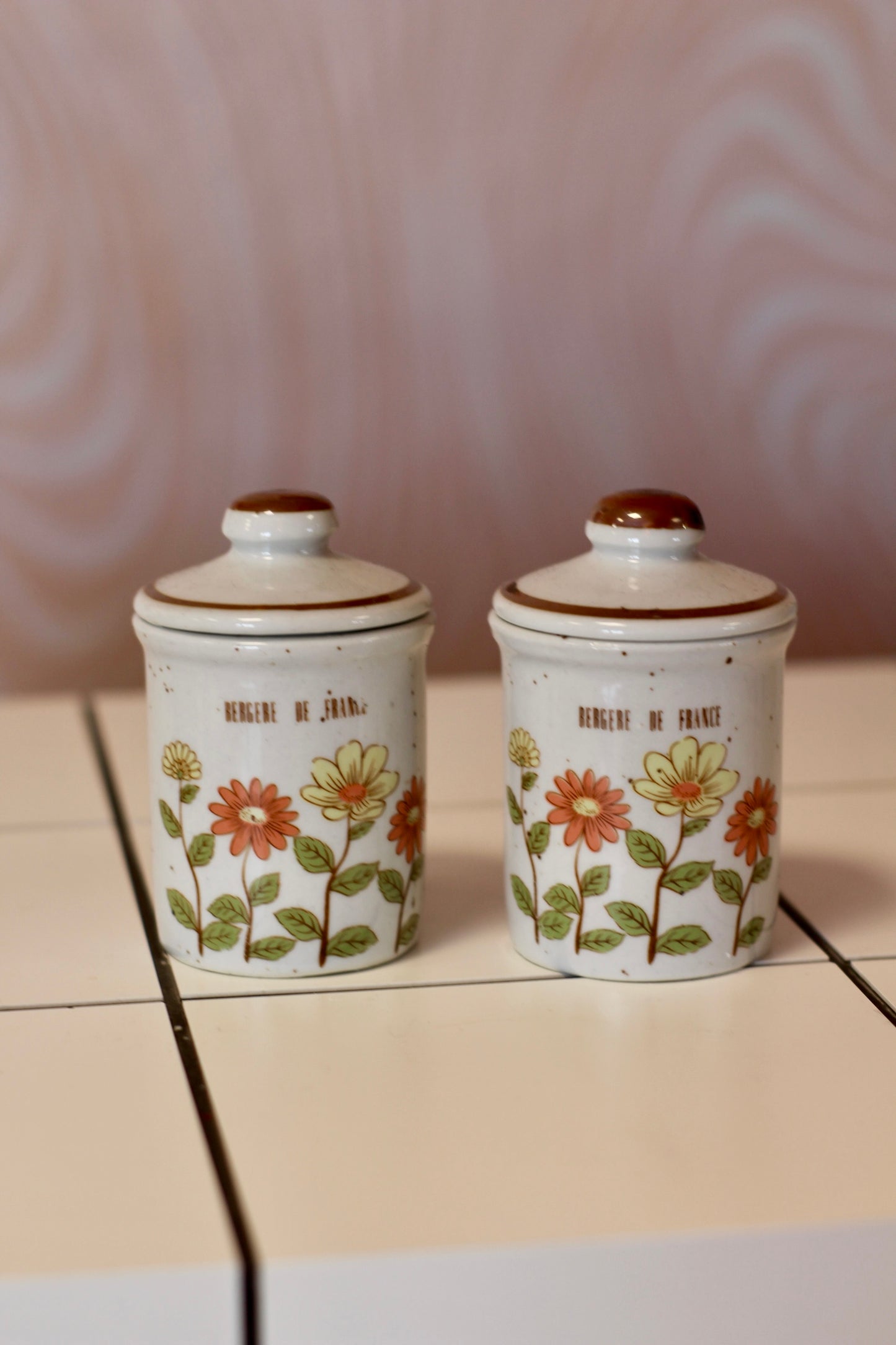 2 pots à épices années 70