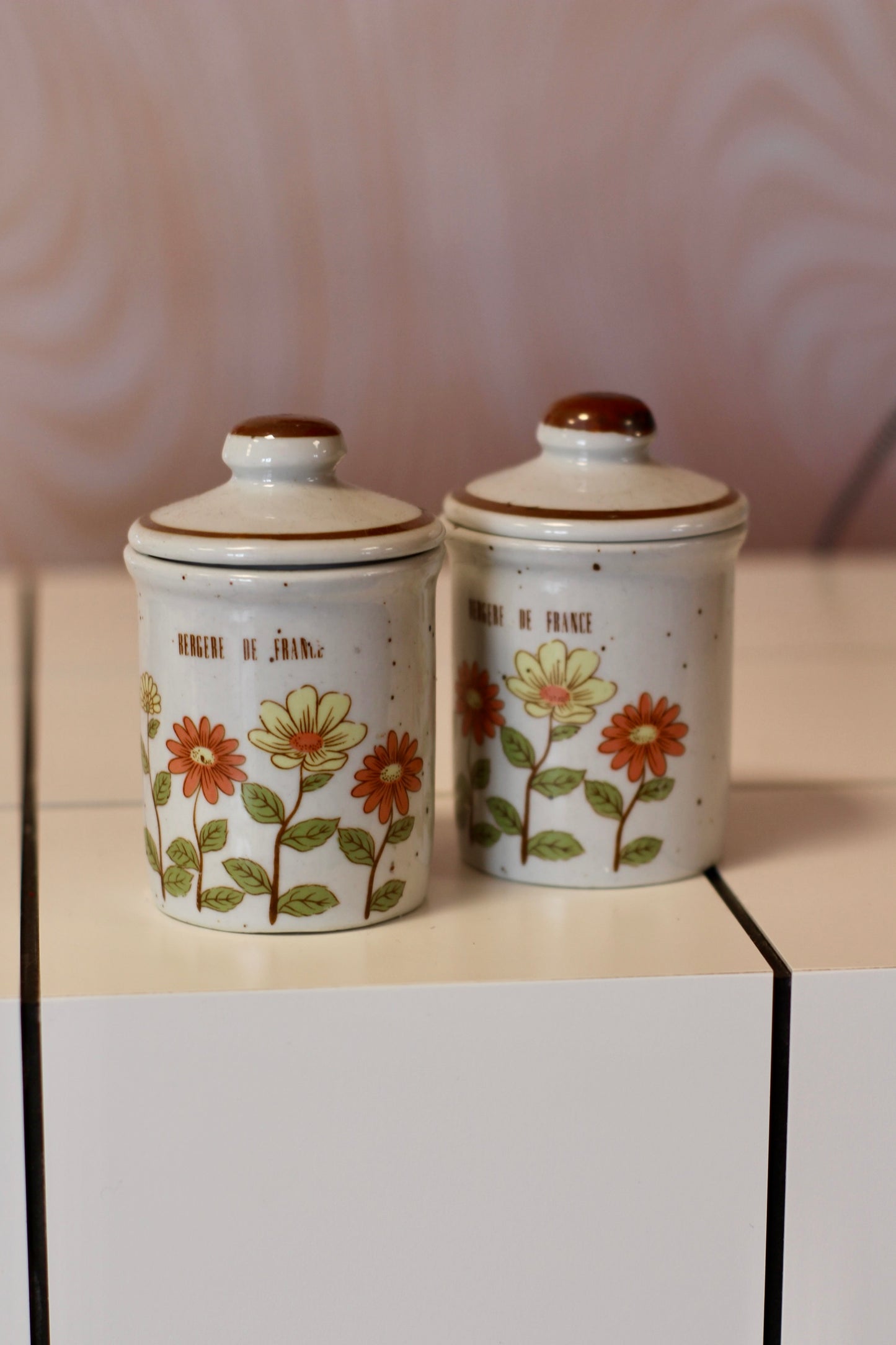 2 pots à épices années 70