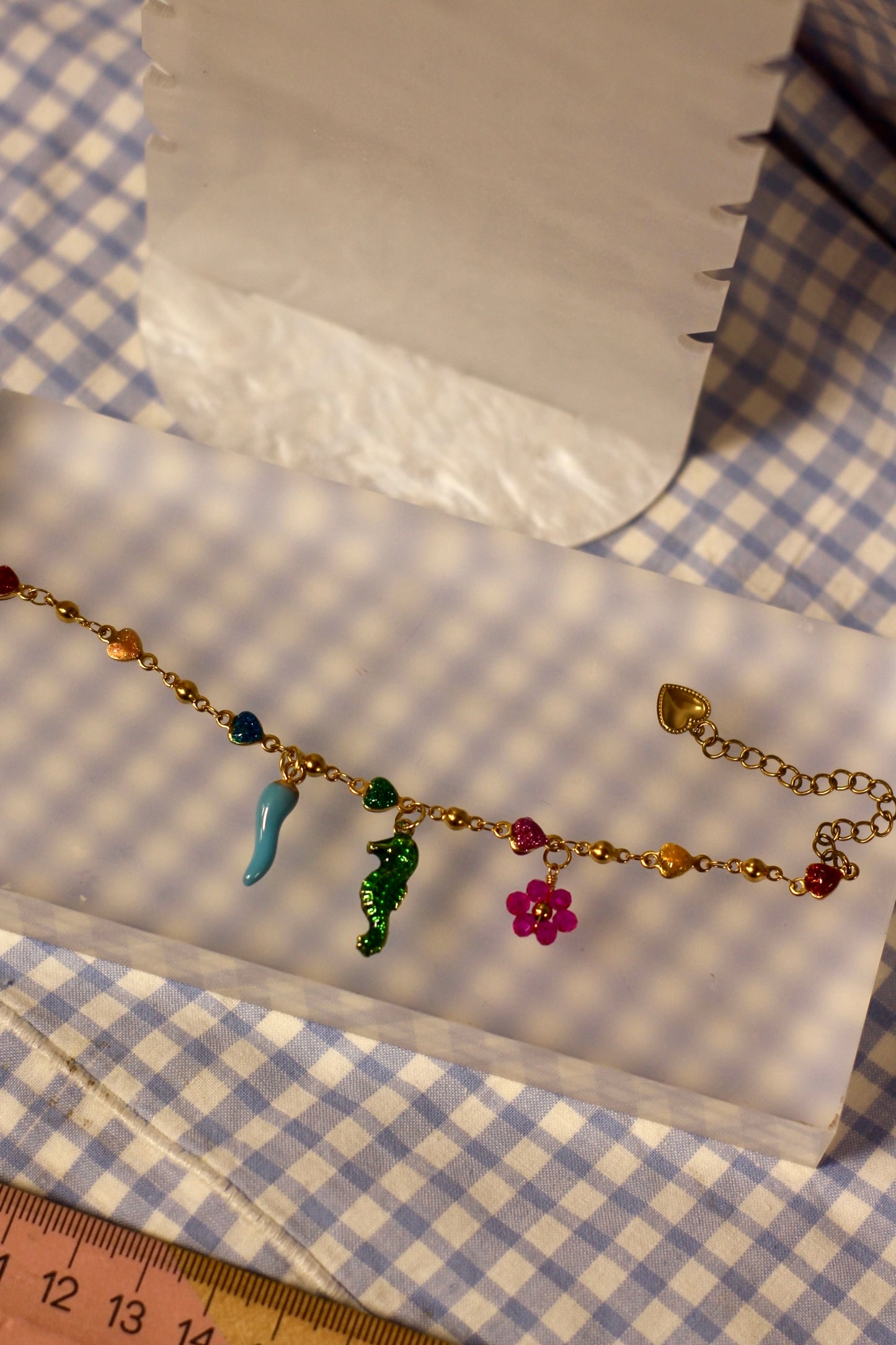 Bracelet à grigris Arc-en-ciel & coeurs