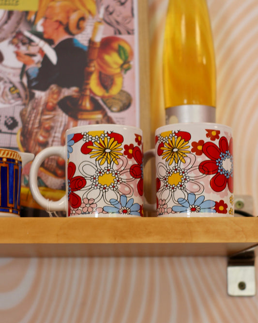 Mug blanc à fleurs mutlicolores