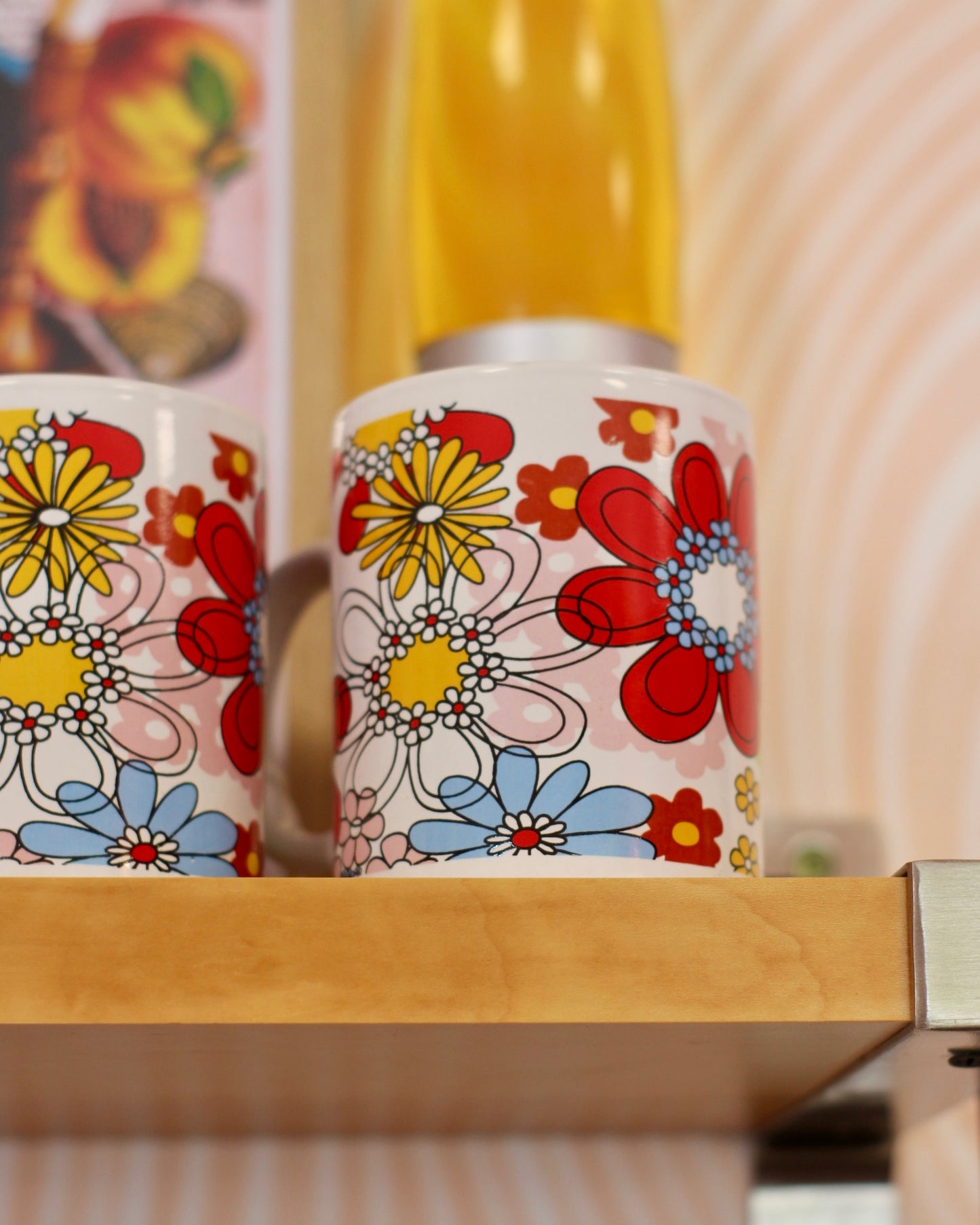 Mug blanc à fleurs mutlicolores