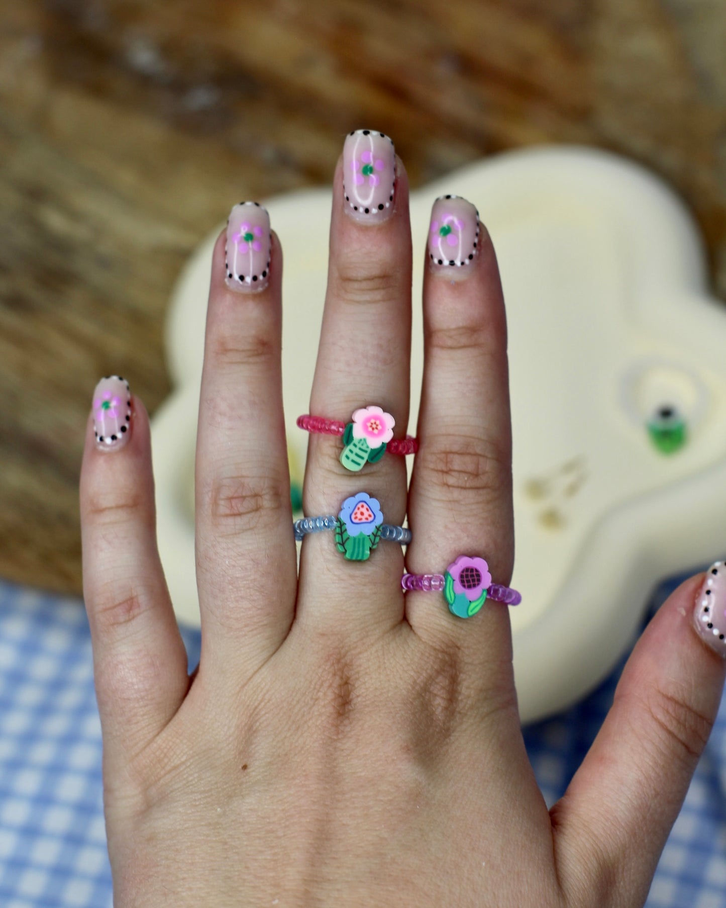 Bague en perles à fleur