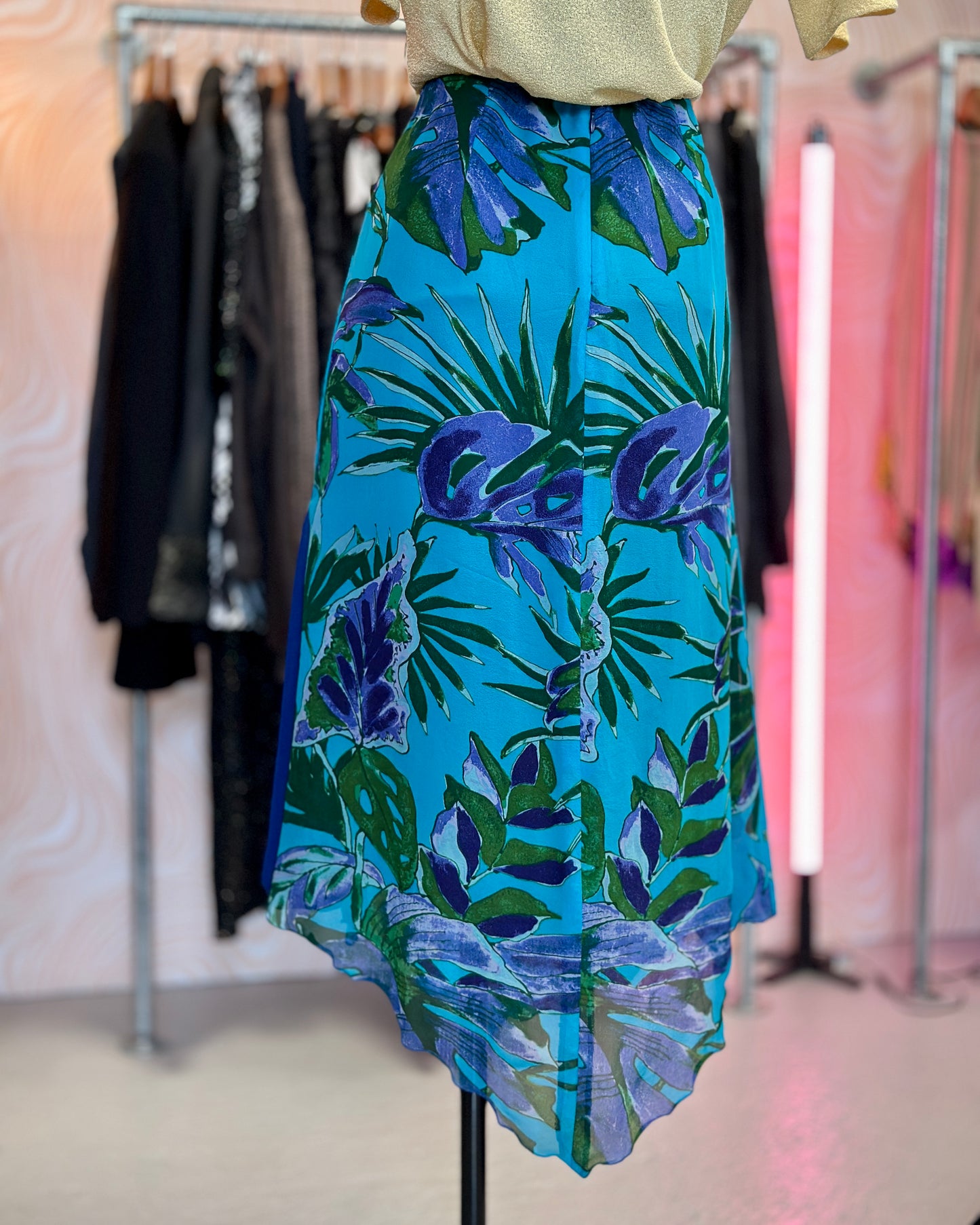 Jupe asymétrique à motifs | T. XL