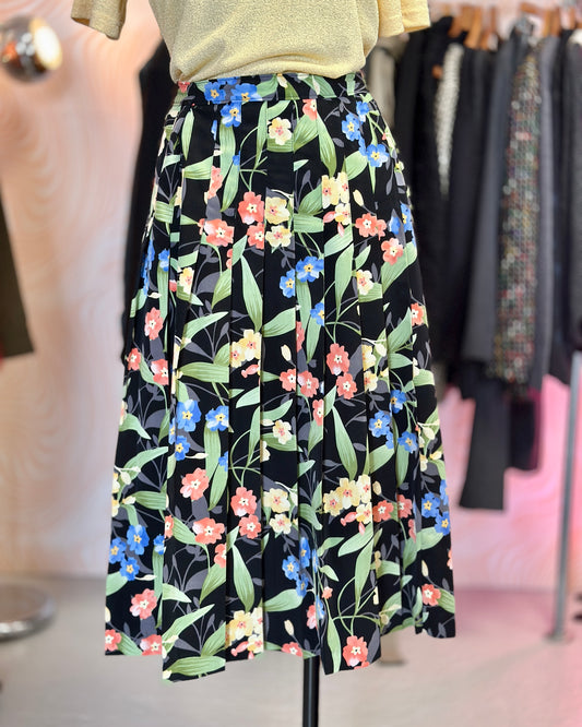 Jupe noire plissée à fleurs | T. 44