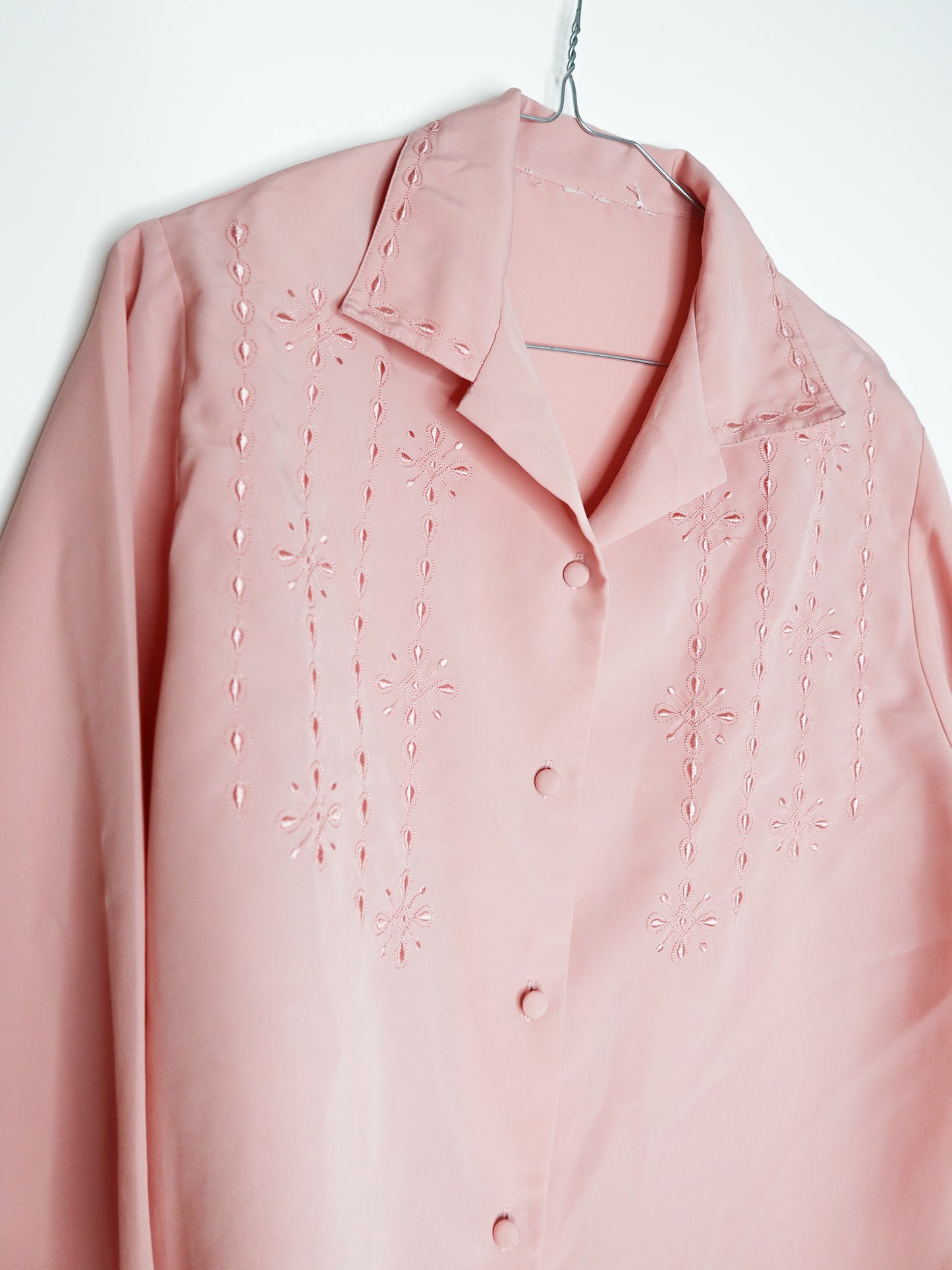 Chemise rose à broderies | L