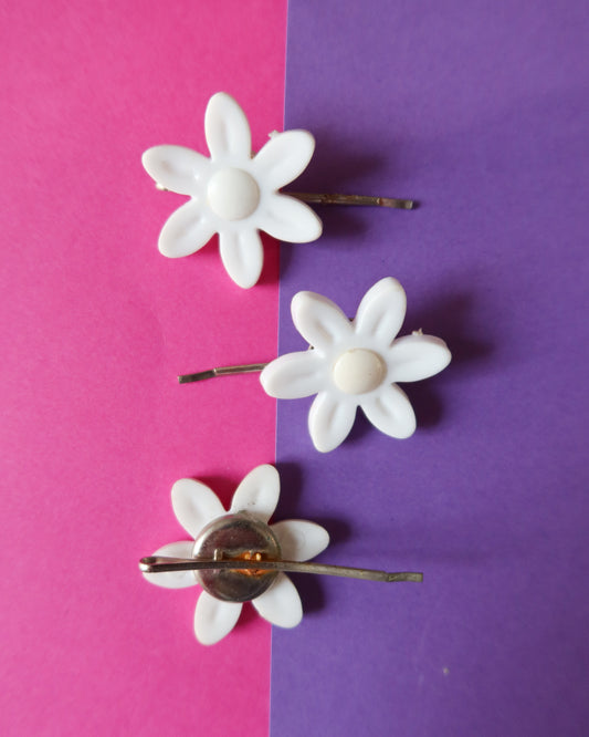 Barrettes à fleurs blanches