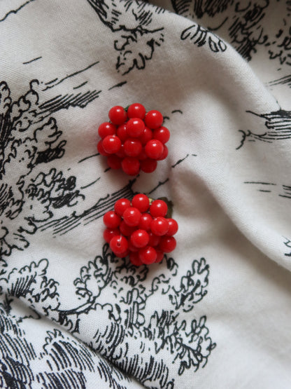 Boucle d'oreille en perles rouges