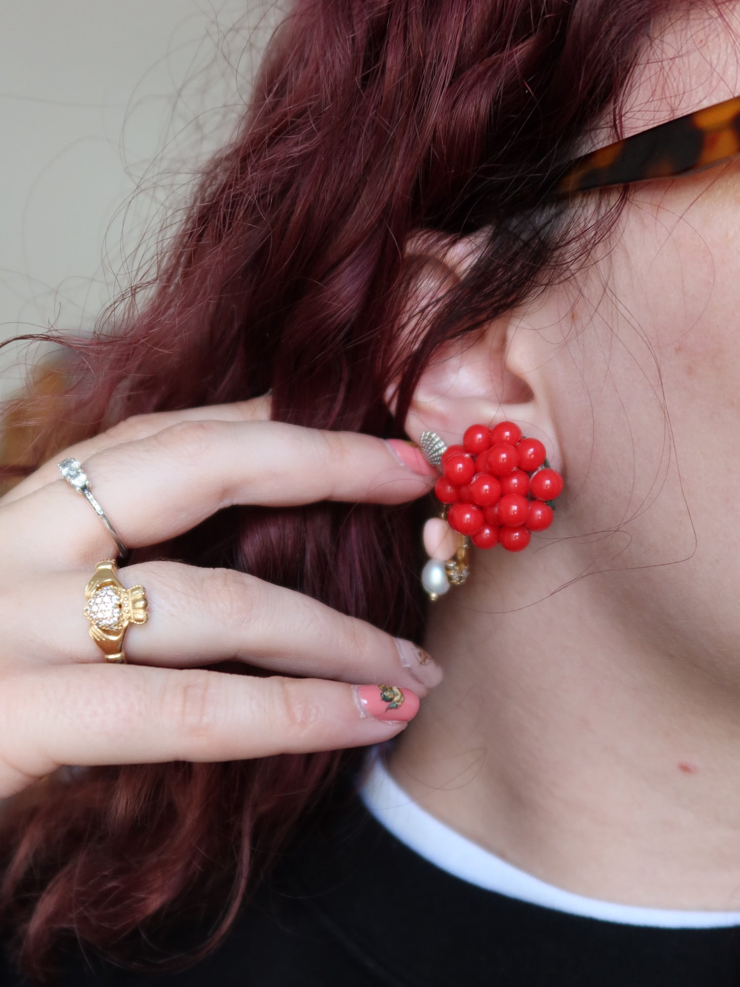 Boucle d'oreille en perles rouges